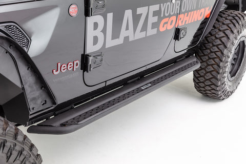 Go Rhino Dominator DSS Sliders with Full Length Top Step; 1 pair; Black Powdercoat Finish